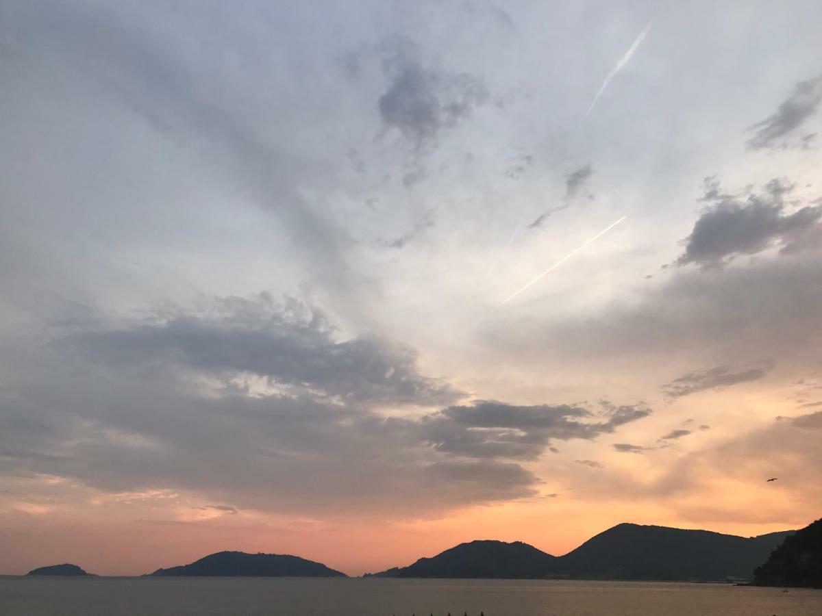 La Maggiolina Camere La Spezia Exteriör bild